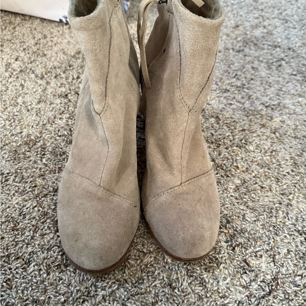 Toms Women's Ankle Boots - Light Tan Suede